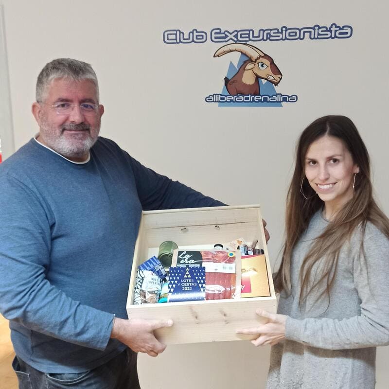 Guanyadora de la cistella Anna Saballs!!