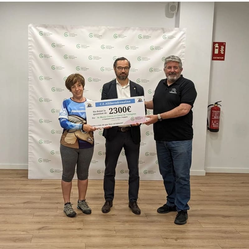 Entrega de la solidaritat recaptada. Marxa del Càncer 2024